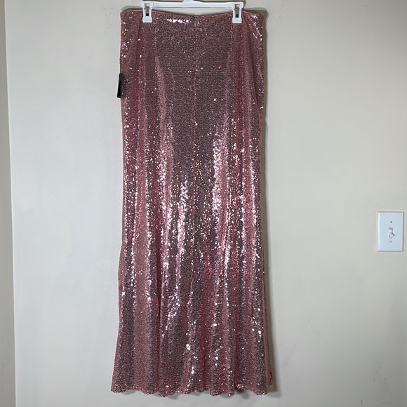NWOT. Lulus Spotlights Shining Pink Sequin Maxi Skirt Size-XL. - Picture 11 of 13